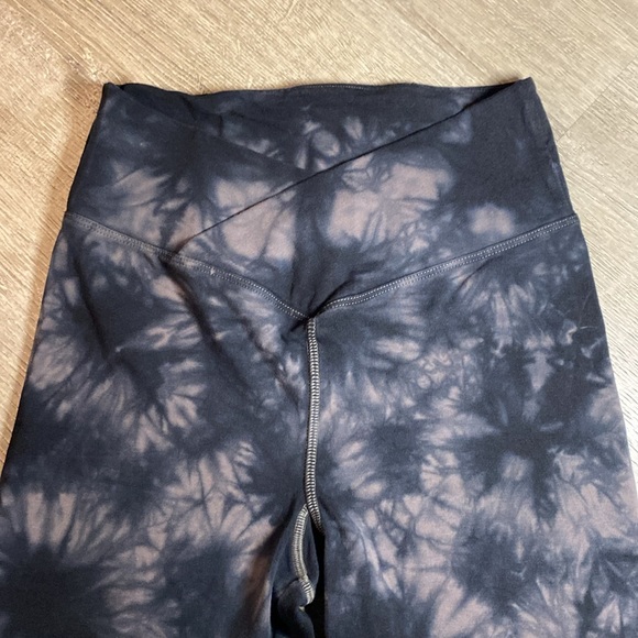 Victoria’s Secret PINK Tie-Dye Flares - Picture 4 of 6